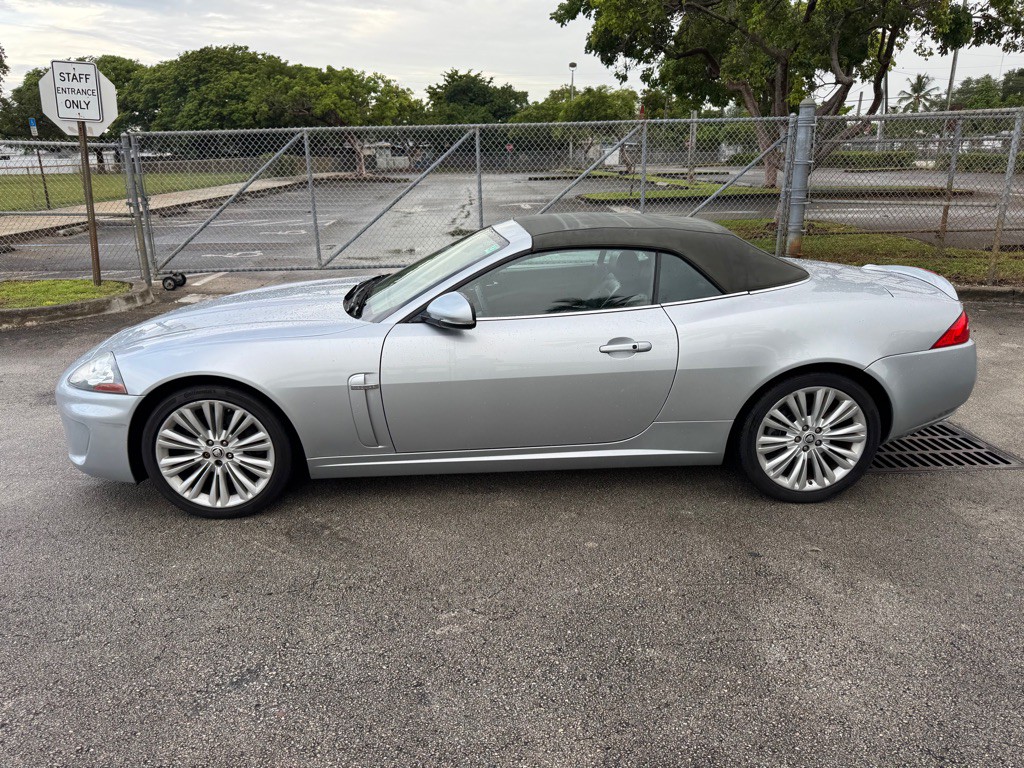 2011 Jaguar XK-Series Image 8