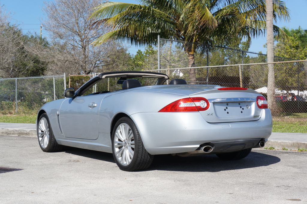 2011 Jaguar XK-Series Image 11