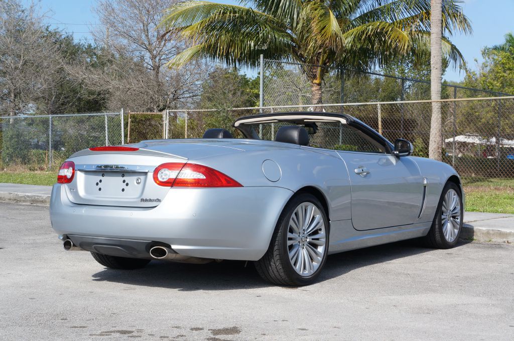 2011 Jaguar XK-Series Image 15
