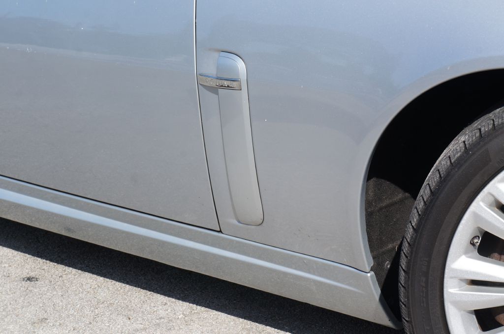 2011 Jaguar XK-Series Image 22