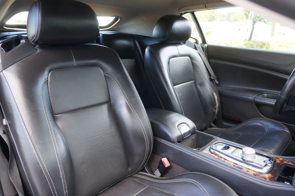 2011 Jaguar XK-Series Image 40