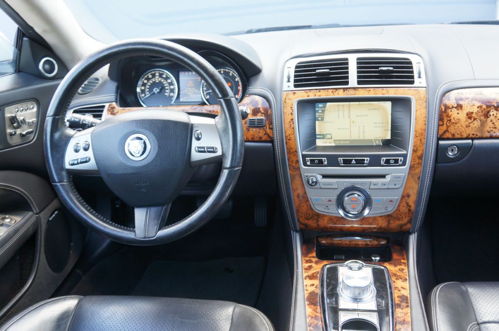 2011 Jaguar XK-Series Image 42