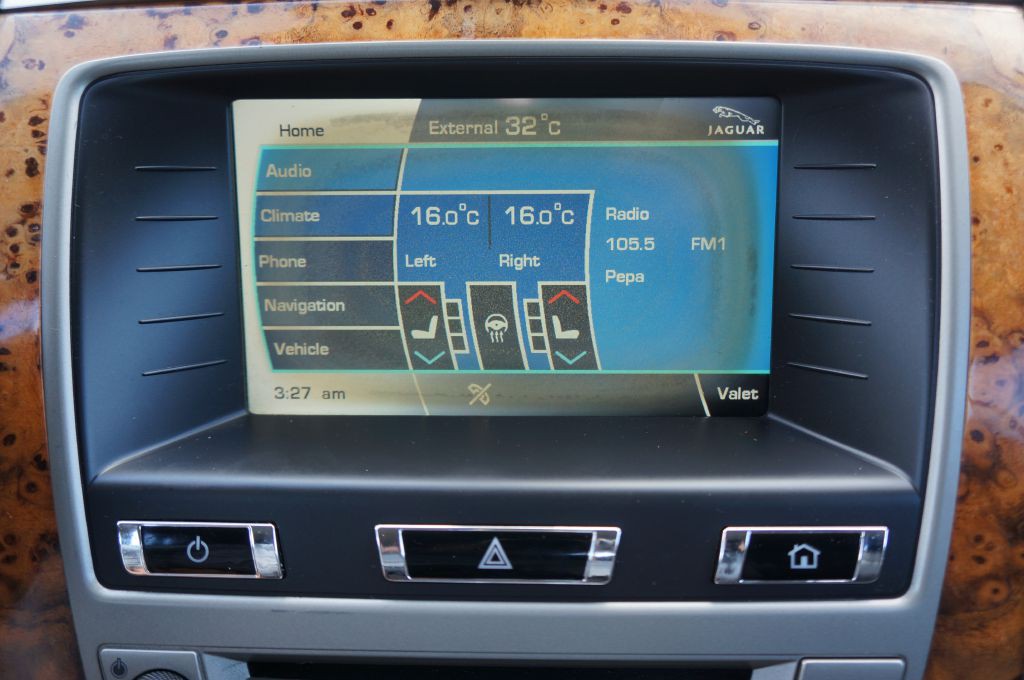 2011 Jaguar XK-Series Image 46