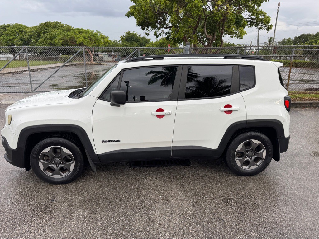 2017 Jeep Renegade Image 10