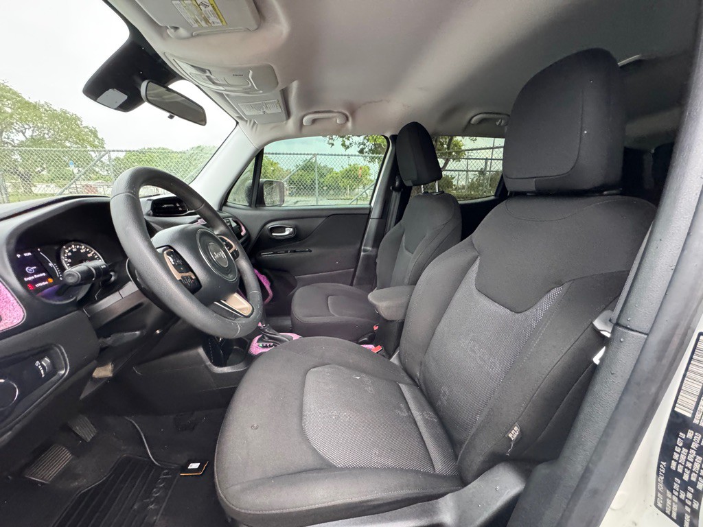 2017 Jeep Renegade Image 11