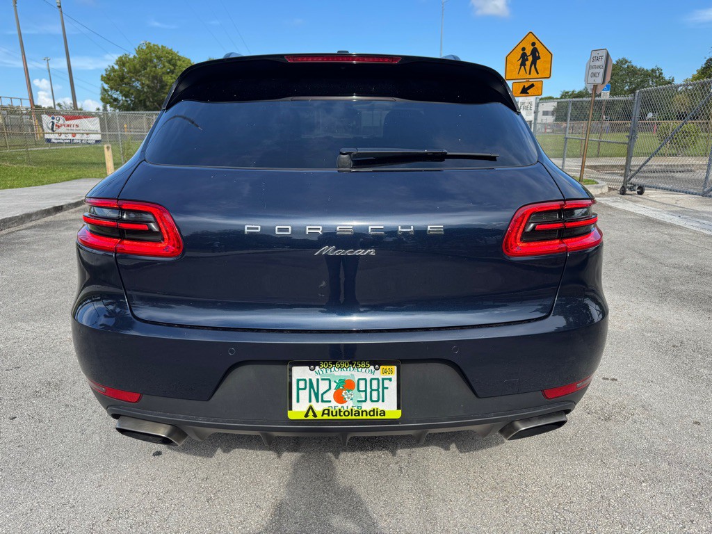 2018 Porsche Macan Image 6
