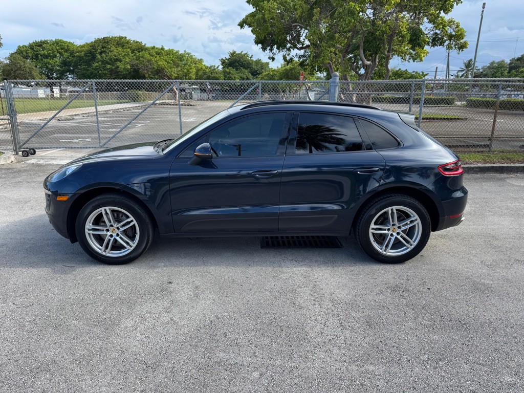 2018 Porsche Macan Image 8