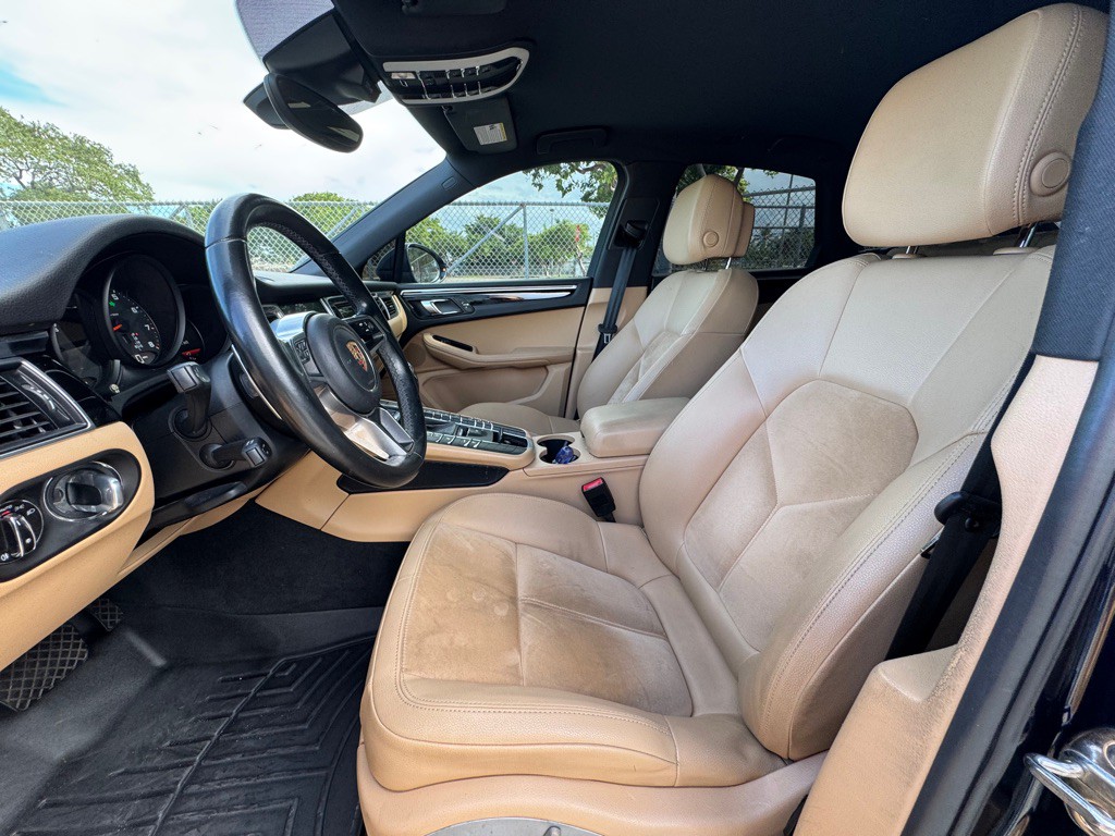 2018 Porsche Macan Image 9