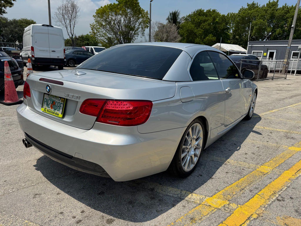 2012 BMW 3 Series Image 6