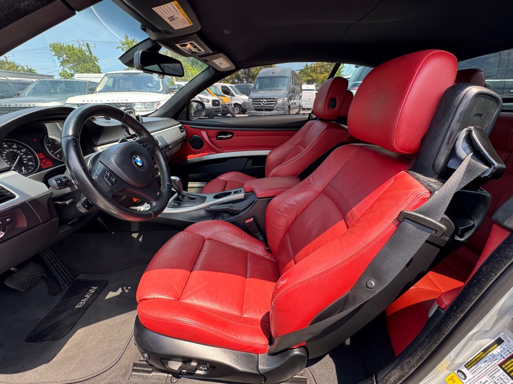 2012 BMW 3 Series Image 11