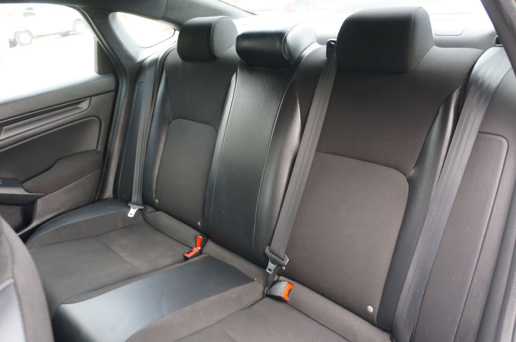 2022 Honda Civic Image 30