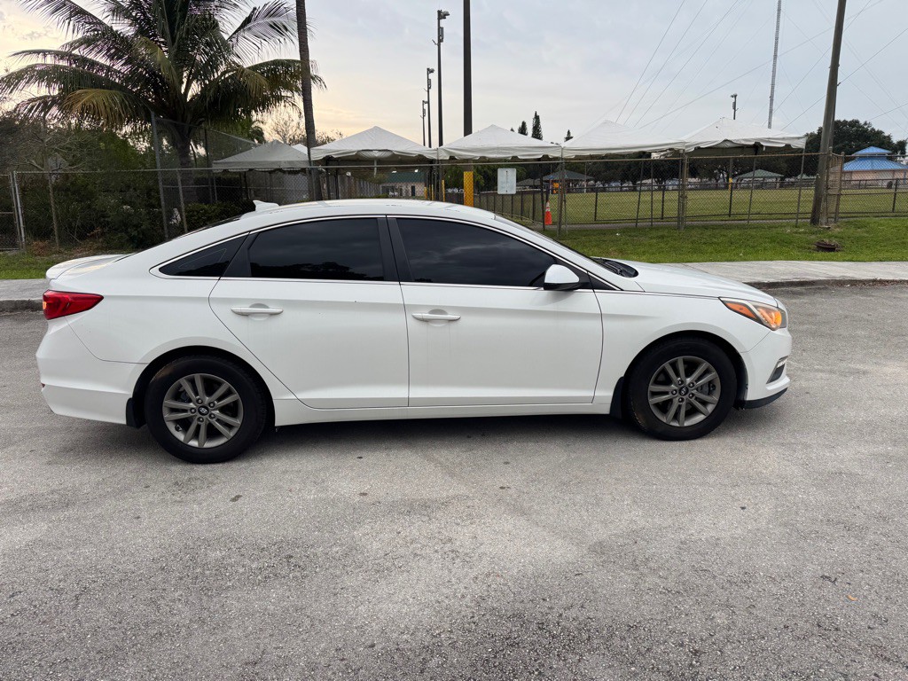 2015 Hyundai Sonata Image 4
