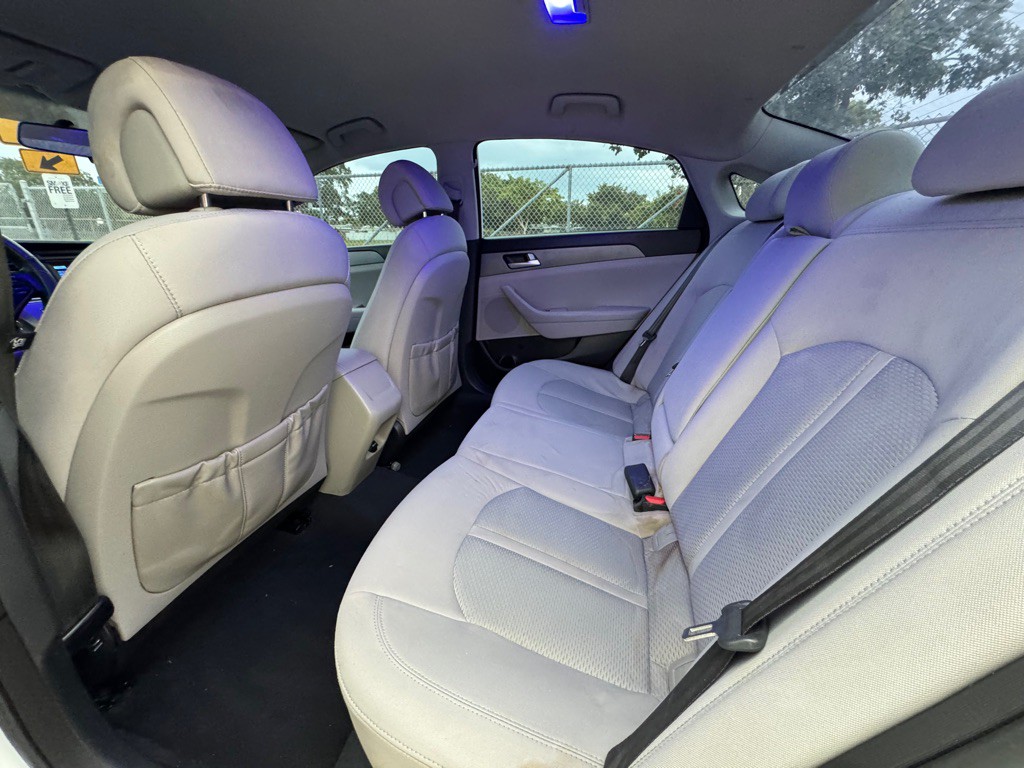 2015 Hyundai Sonata Image 9