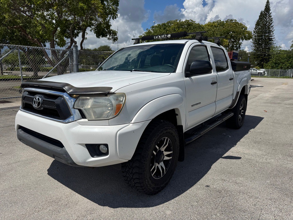 2013 Toyota Tacoma Image 1