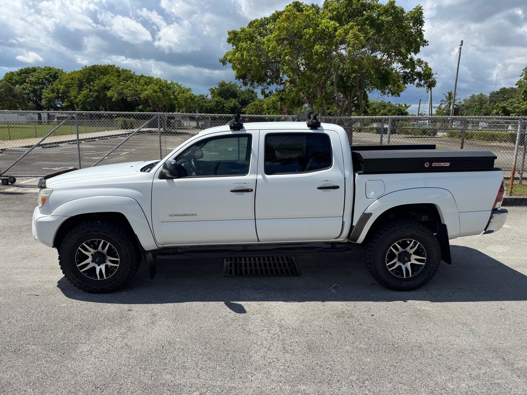2013 Toyota Tacoma Image 9