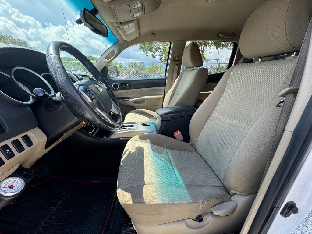 2013 Toyota Tacoma Image 10