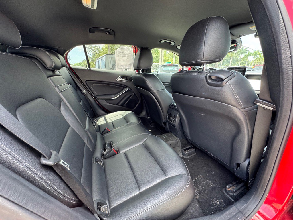 2016 Mercedes-Benz GLA-Class Image 11