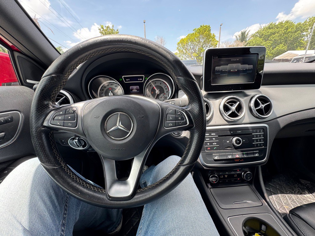 2016 Mercedes-Benz GLA-Class Image 14