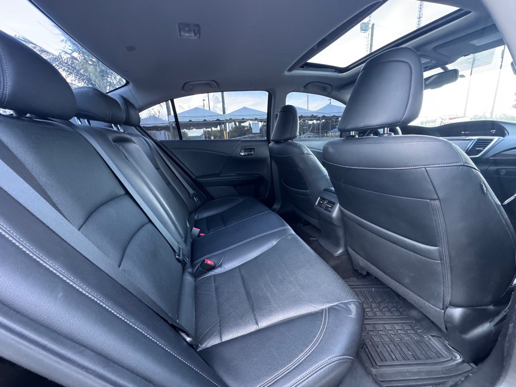 2016 Honda Accord Image 11