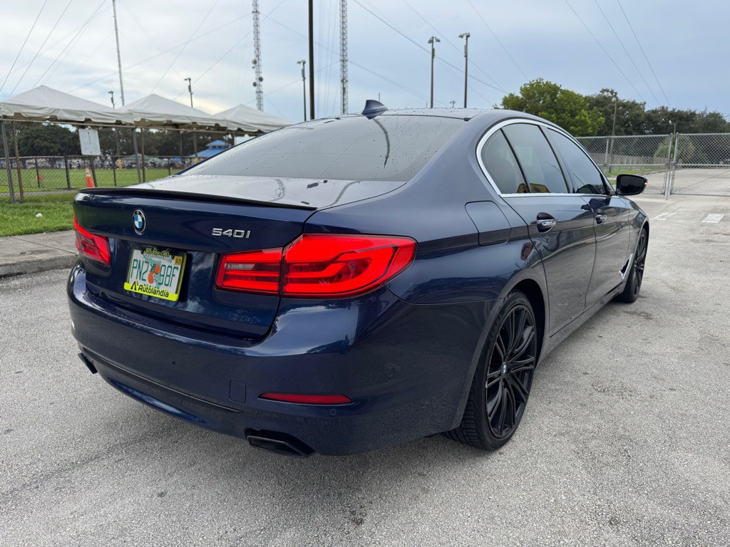 2017 BMW 5 Series Image 5