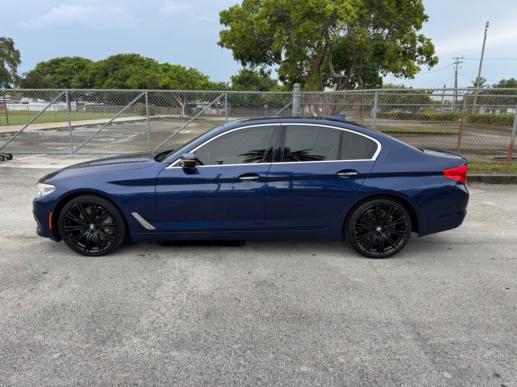 2017 BMW 5 Series Image 8