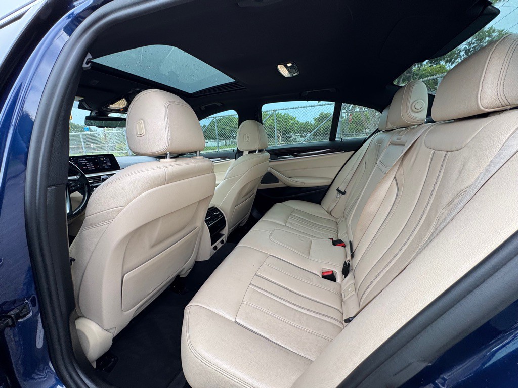 2017 BMW 5 Series Image 10