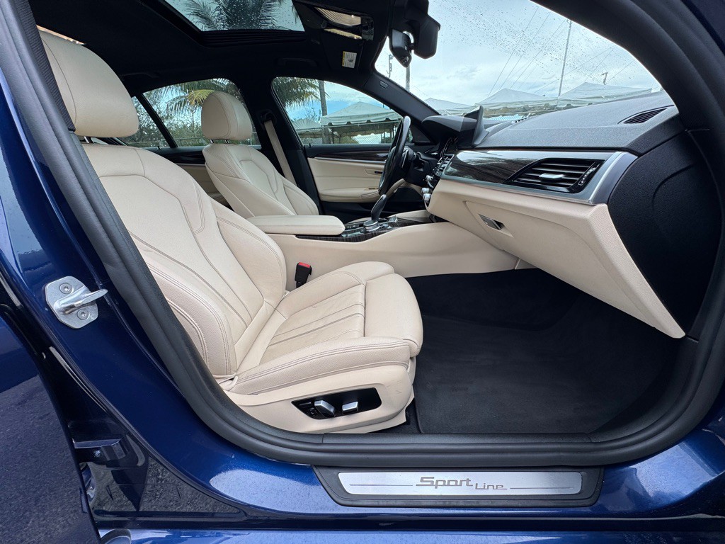 2017 BMW 5 Series Image 12