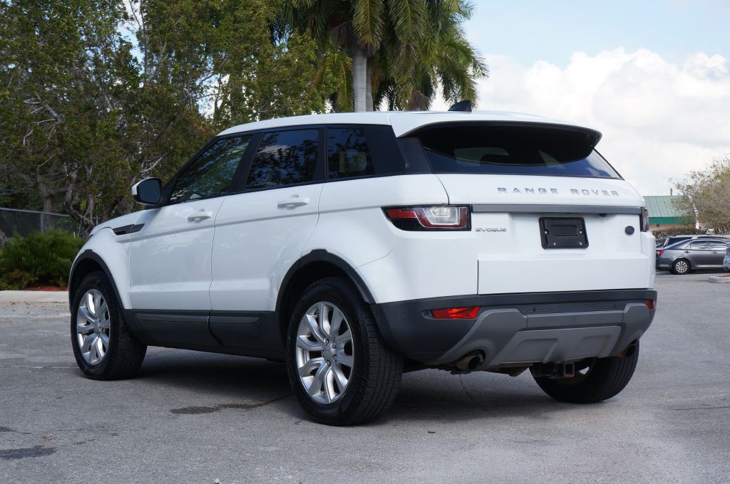 2017 Land Rover Range Rover Evoque Image 7