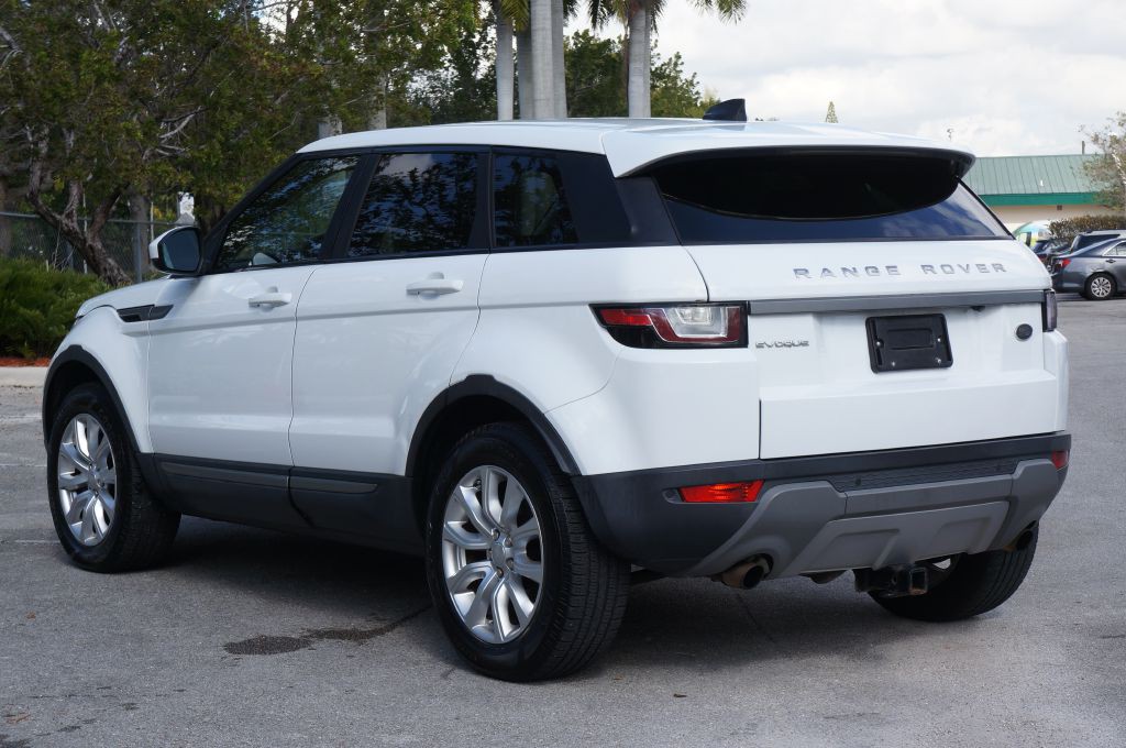 2017 Land Rover Range Rover Evoque Image 8