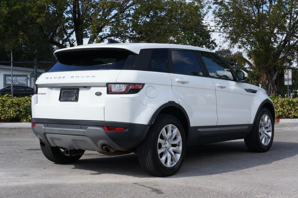 2017 Land Rover Range Rover Evoque Image 11