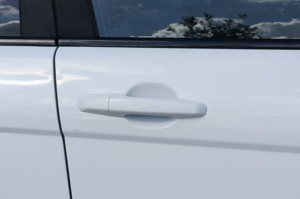 2017 Land Rover Range Rover Evoque Image 18