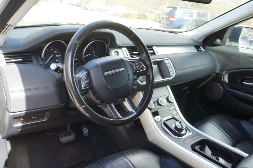 2017 Land Rover Range Rover Evoque Image 24