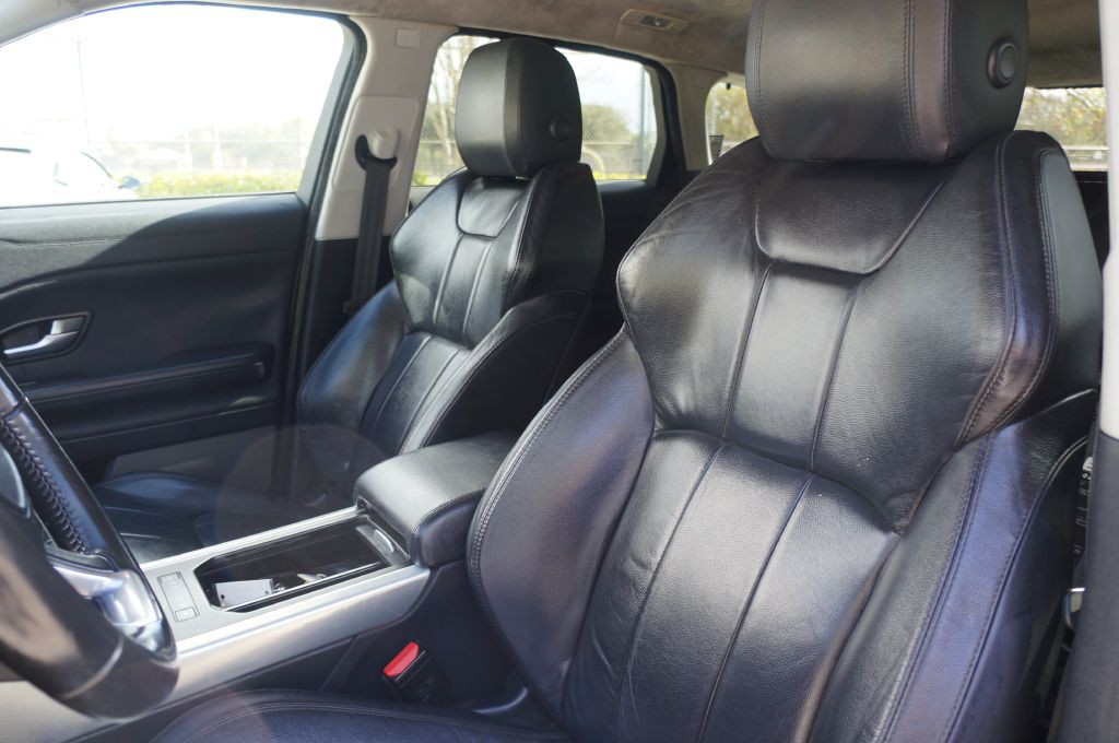 2017 Land Rover Range Rover Evoque Image 27