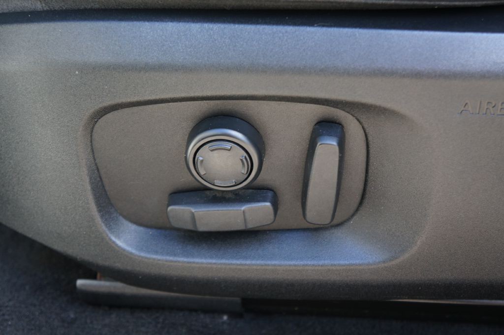 2017 Land Rover Range Rover Evoque Image 28