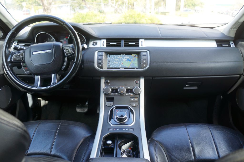 2017 Land Rover Range Rover Evoque Image 32