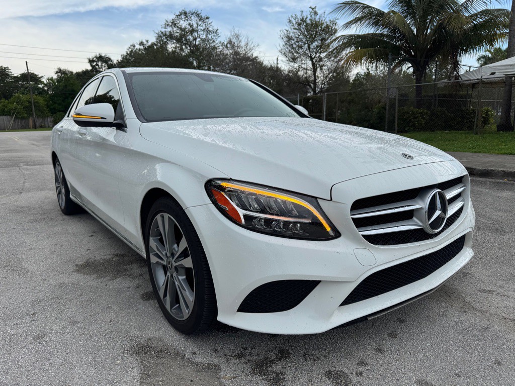 2020 Mercedes-Benz C-Class Image 3
