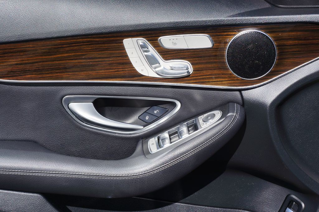 2020 Mercedes-Benz C-Class Image 25