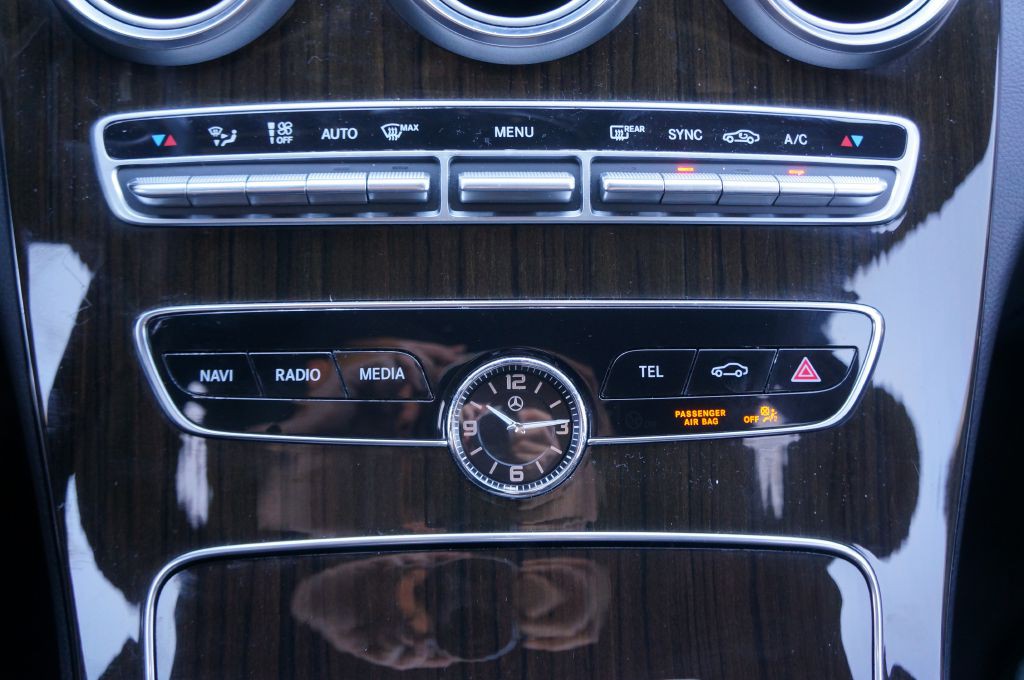 2020 Mercedes-Benz C-Class Image 44