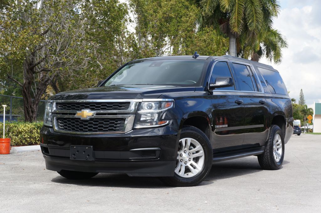 2018 Chevrolet Suburban Image 1