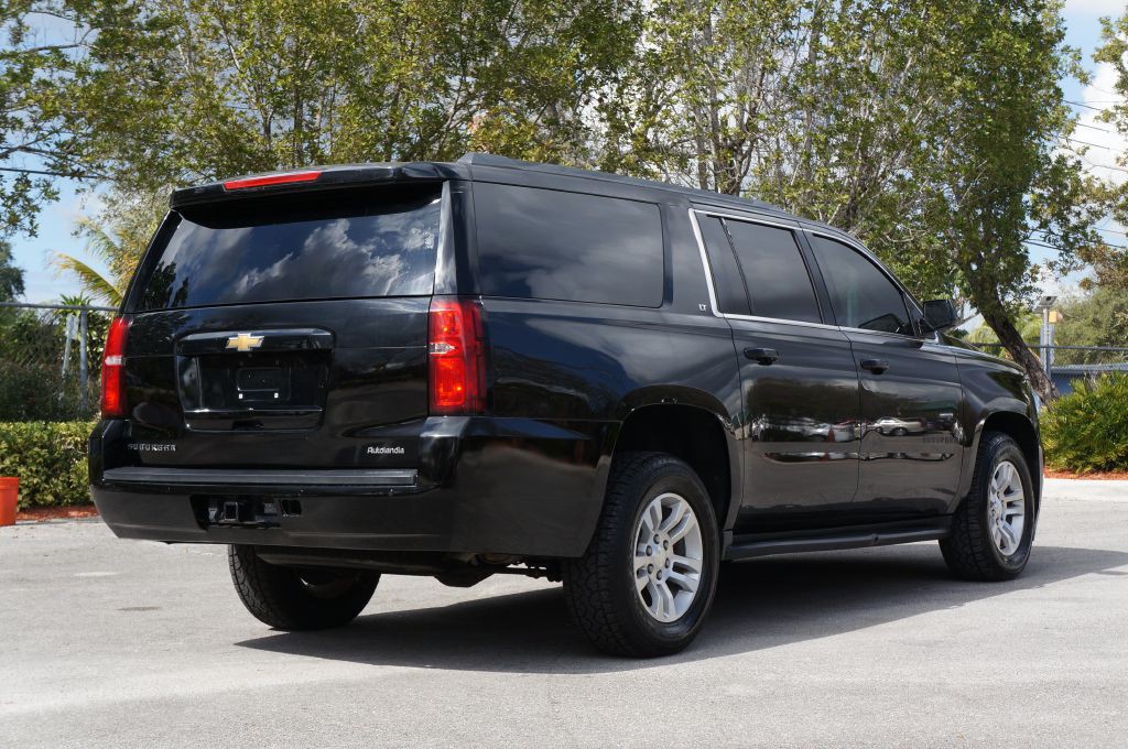 2018 Chevrolet Suburban Image 13