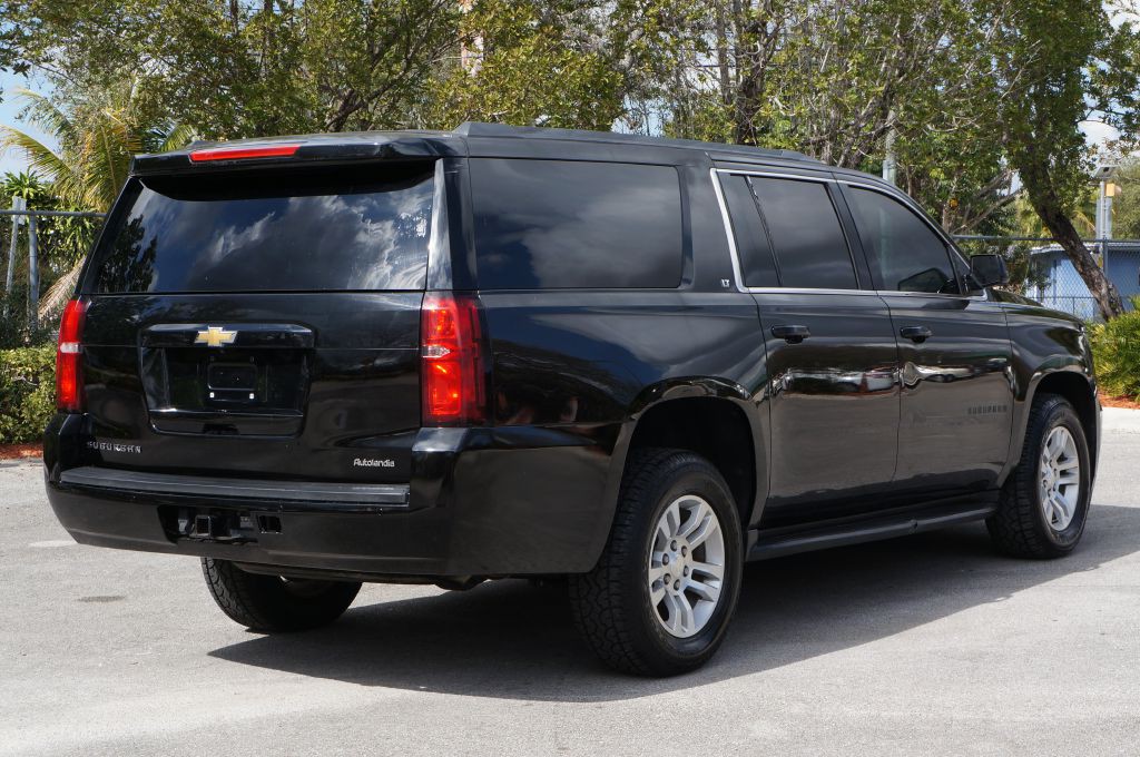 2018 Chevrolet Suburban Image 14