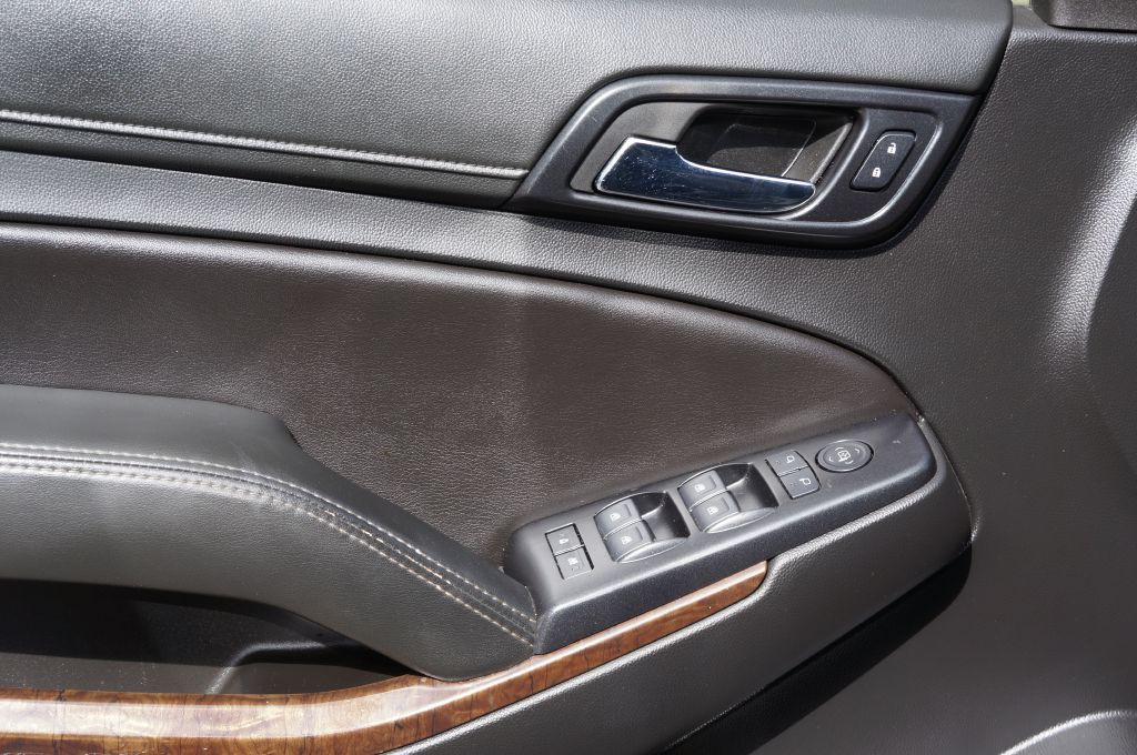 2018 Chevrolet Suburban Image 24