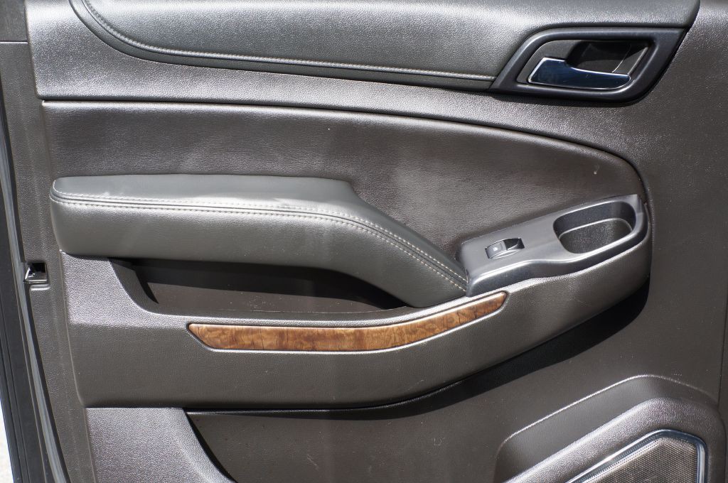 2018 Chevrolet Suburban Image 30