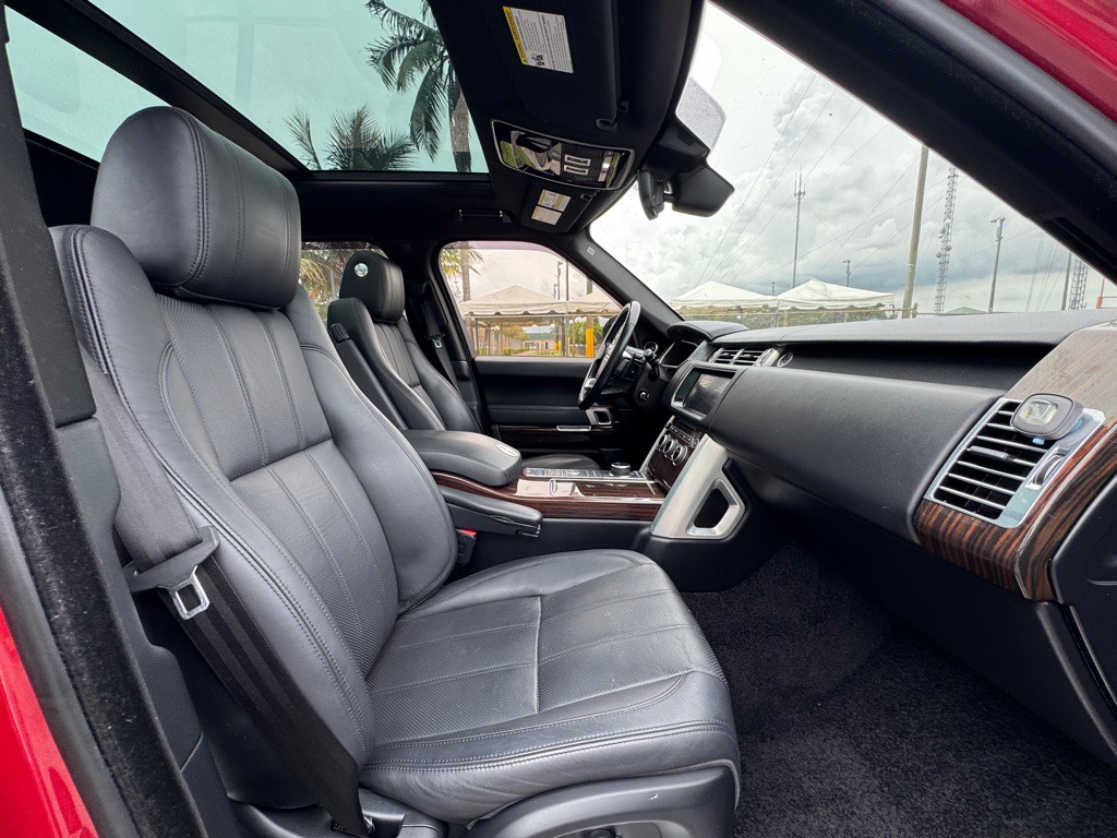 2017 Land Rover Range Rover Image 12