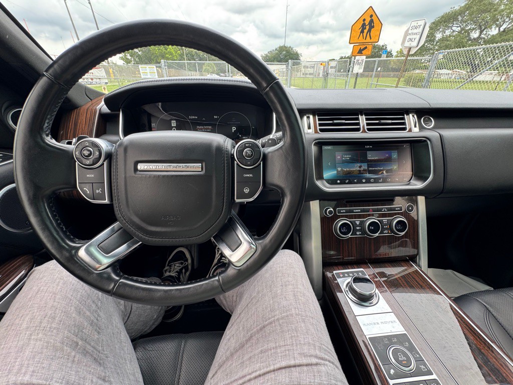 2017 Land Rover Range Rover Image 17