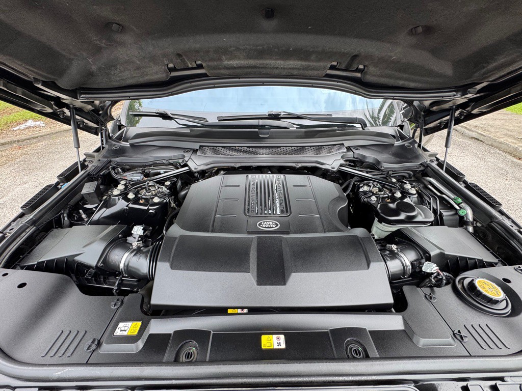 2016 Land Rover Range Rover Sport Image 18
