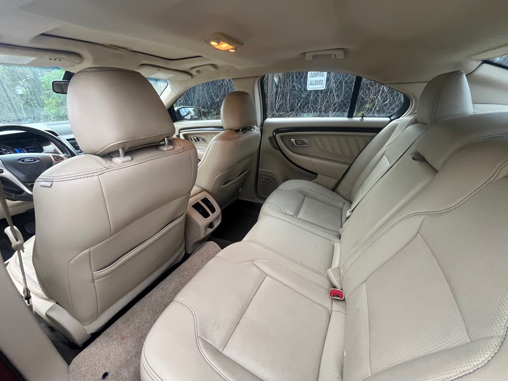 2013 Ford Taurus Image 7
