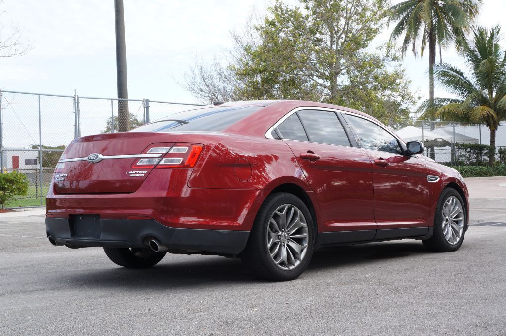 2013 Ford Taurus Image 13