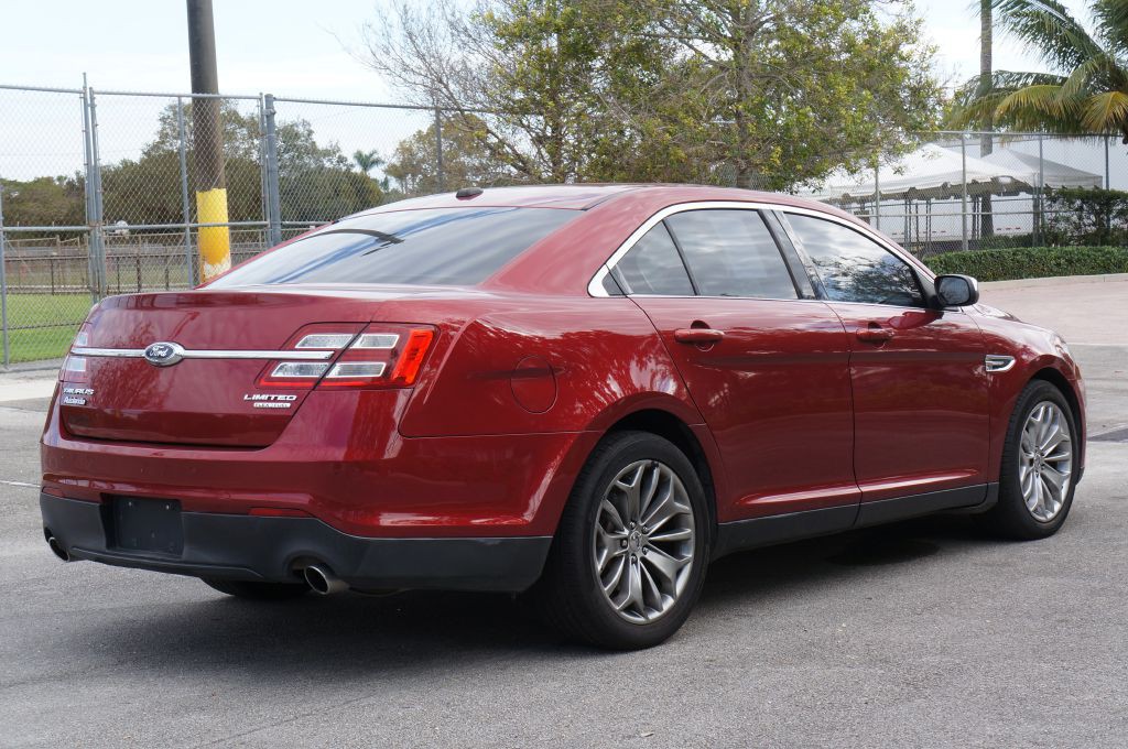 2013 Ford Taurus Image 14