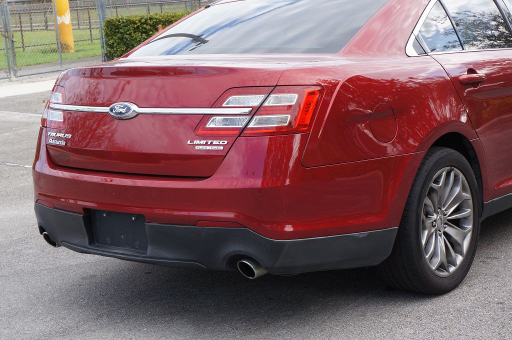 2013 Ford Taurus Image 18